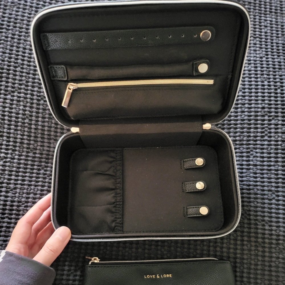 Jewelry Box With Pouch - Picture 3 of 10